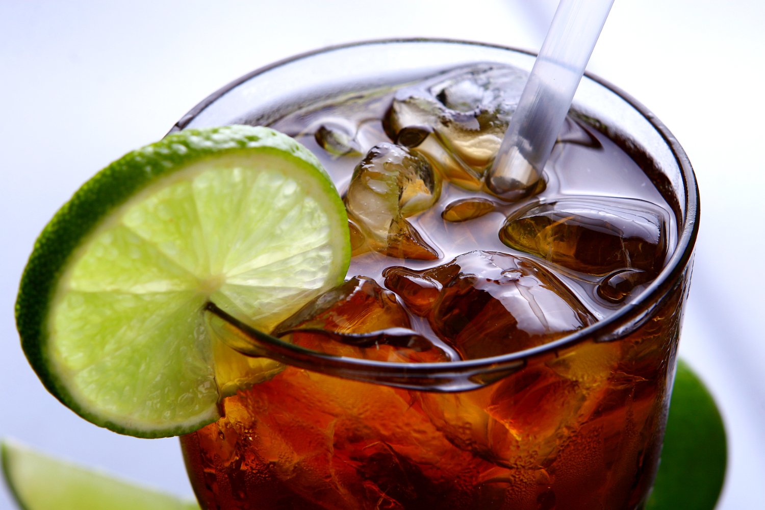 Read more about the article Franchise Waralaba Es Teh Kaisar – Peluang Bisnis Minuman Menjanjikan