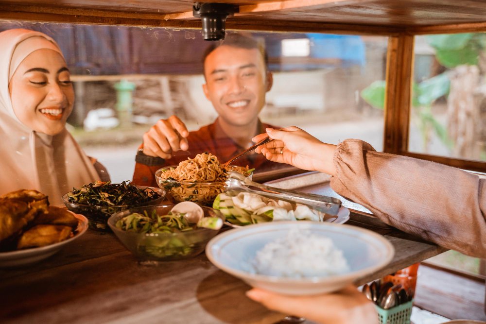 Read more about the article Investasi Menguntungkan: Franchise Warteg Murah di Indonesia